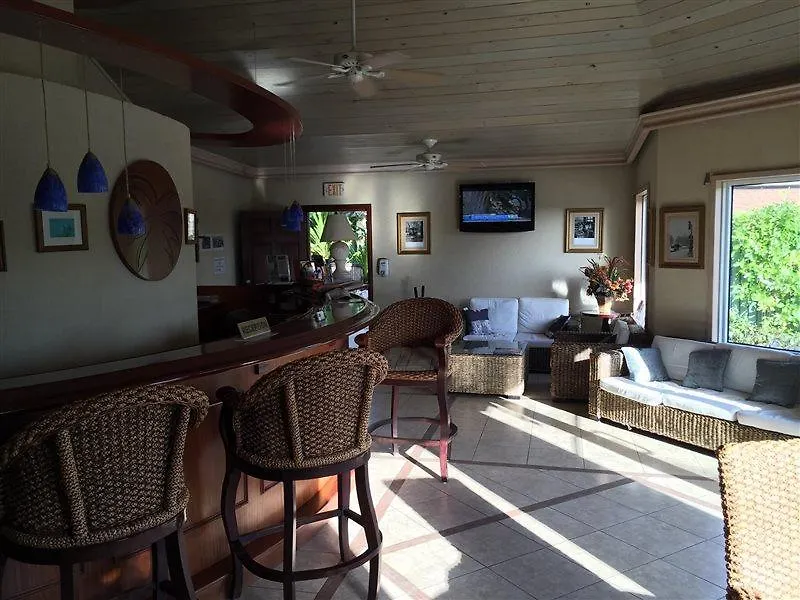 גרייס ביי Caribbean Paradise Inn