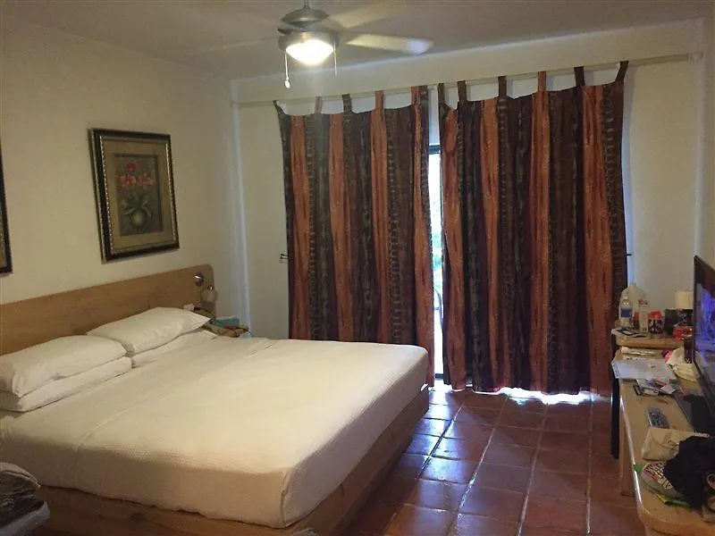 Hotel Caribbean Paradise Inn Grace Bay