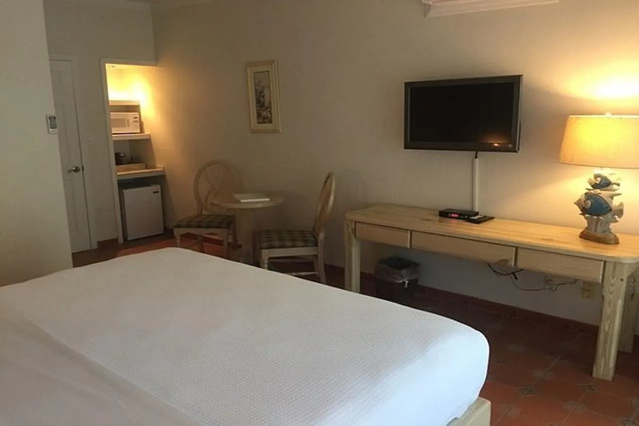 גרייס ביי Caribbean Paradise Inn מלון גרייס ביי