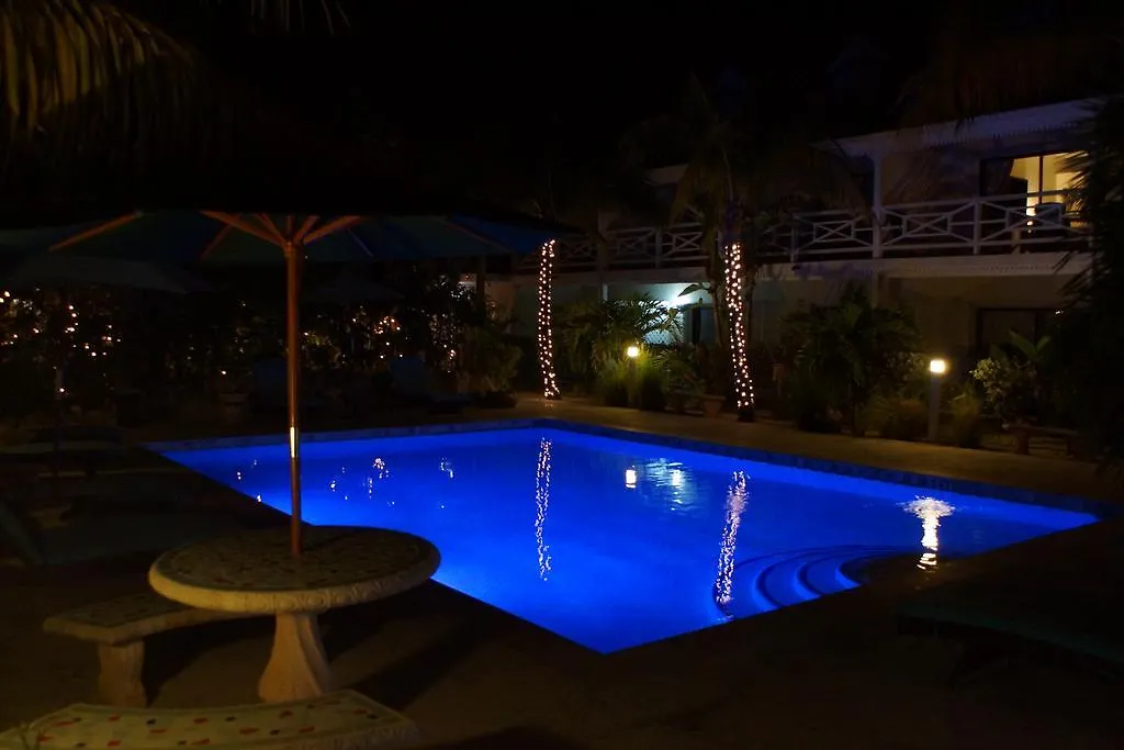 גרייס ביי Caribbean Paradise Inn גרייס ביי