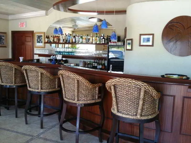 Caribbean Paradise Inn Grace Bay Hotel
