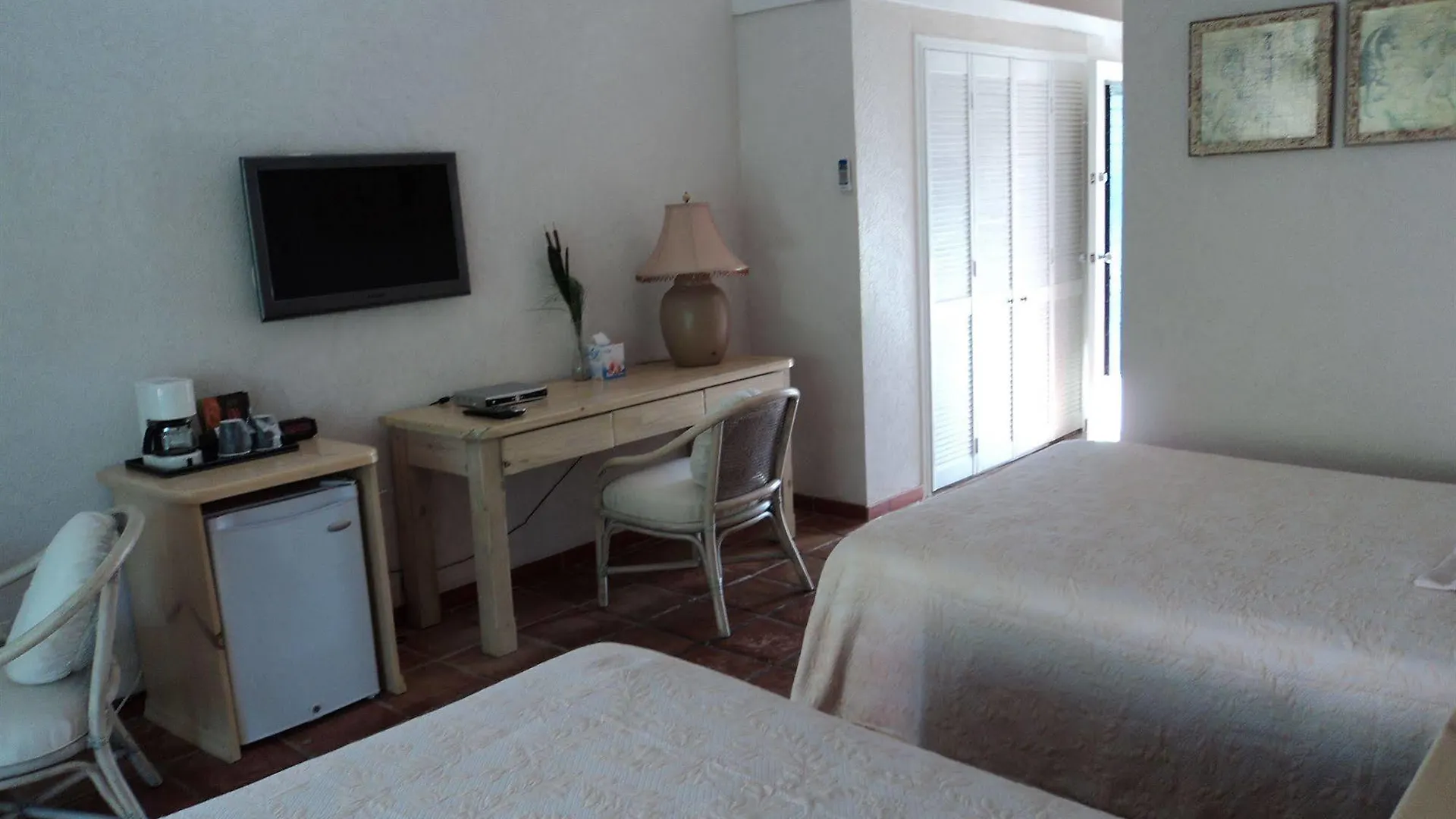 גרייס ביי Caribbean Paradise Inn גרייס ביי