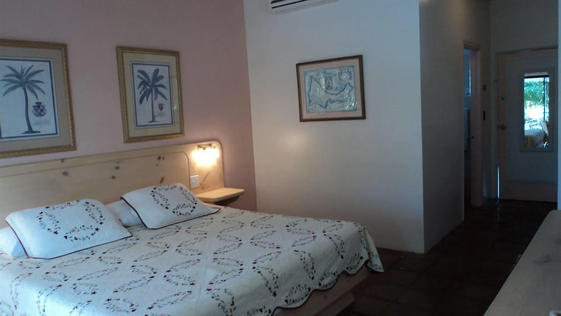 גרייס ביי Caribbean Paradise Inn מלון גרייס ביי